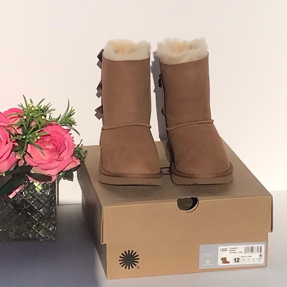 UGG Bailey Bow II - Picture 5 of 8